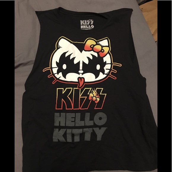 SOLD Hello Kitty KISS Tank - Picture 1 of 1